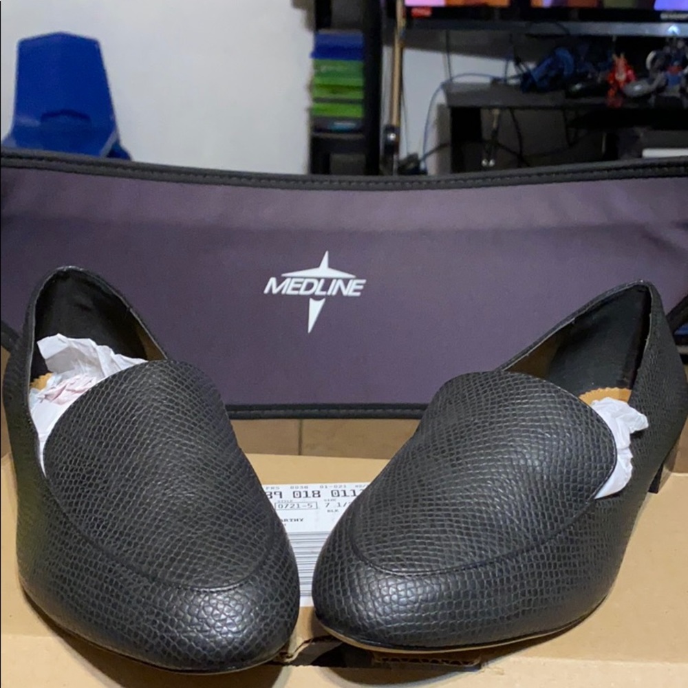 Flat slip on dress suit shoes